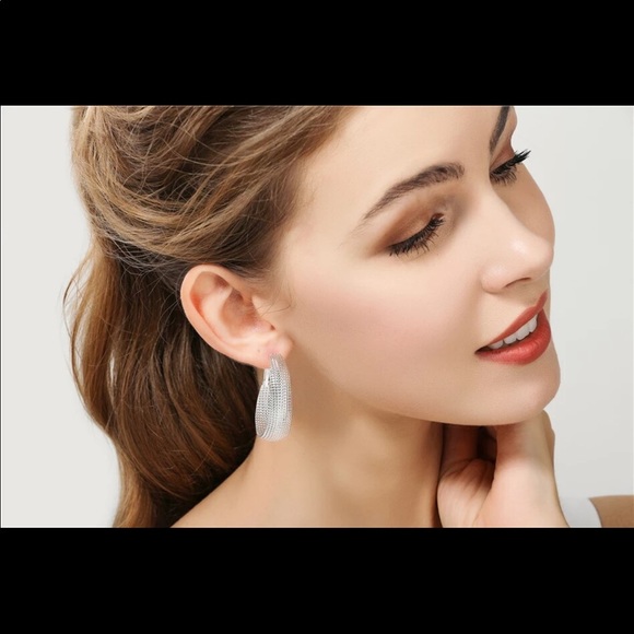 New 925 Sterling Silver Beautiful Women Earrings - Picture 10 of 11